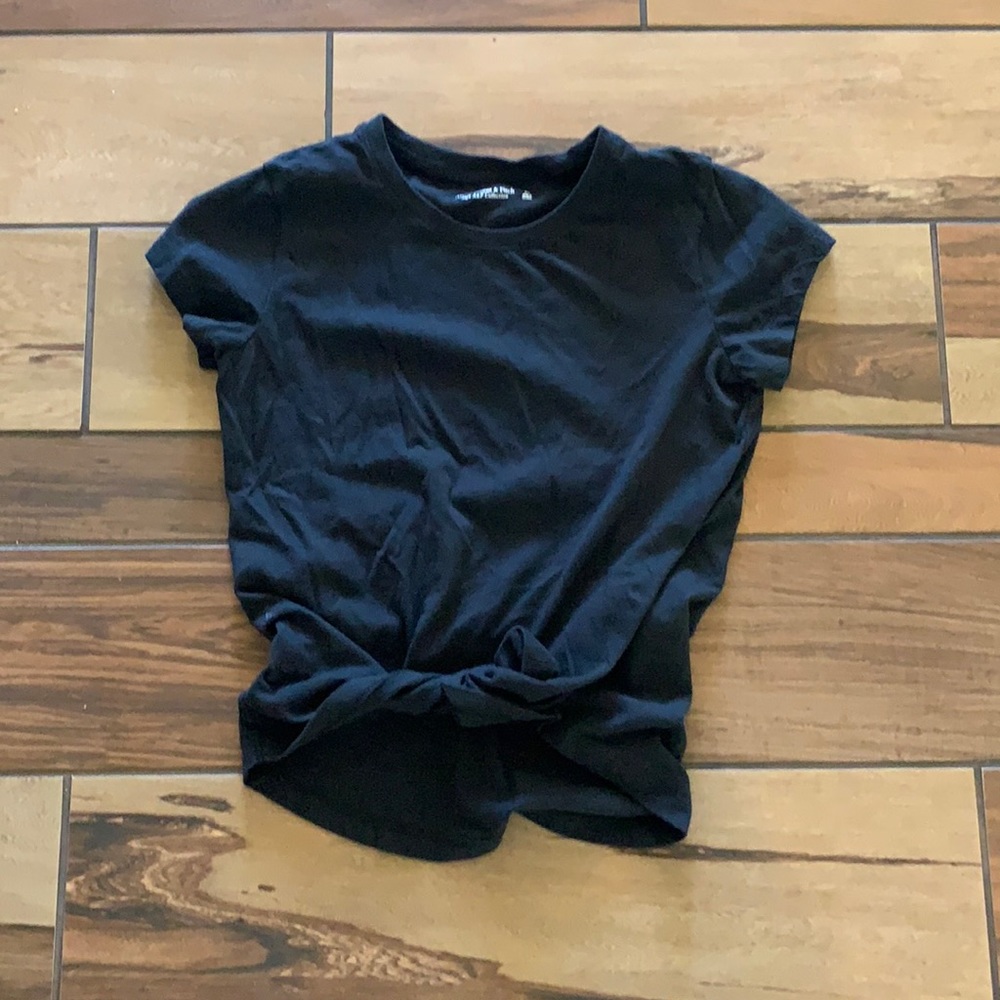 Tight crop front tie shirt